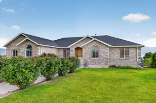 305 N Center St, Moroni, UT 84646 - Photo 41