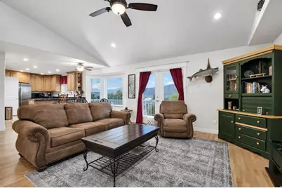 305 N Center St, Moroni, UT 84646 - Photo 9