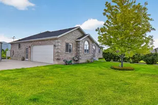 305 N Center St, Moroni, UT 84646 - Photo 45