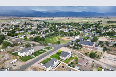 305 N Center St, Moroni, UT 84646 - Photo 57