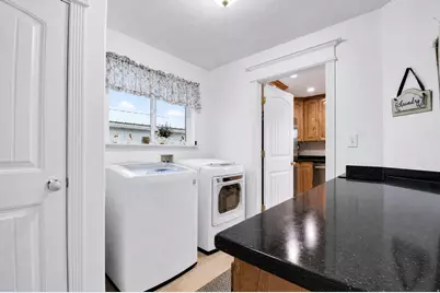 305 N Center St, Moroni, UT 84646 - Photo 15
