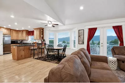 305 N Center St, Moroni, UT 84646 - Photo 11