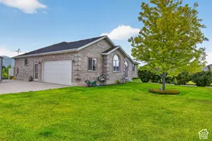 305 N Center St, Moroni, UT 84646 - Photo 43