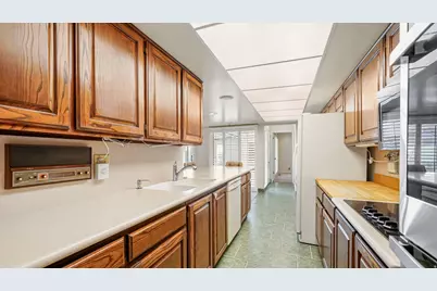 689 E 4149 S, Millcreek, UT 84107 - Photo 9