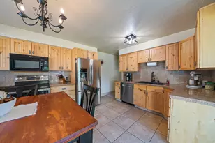 5572 S Avalon Dr, Murray, UT 84107 - Photo 5