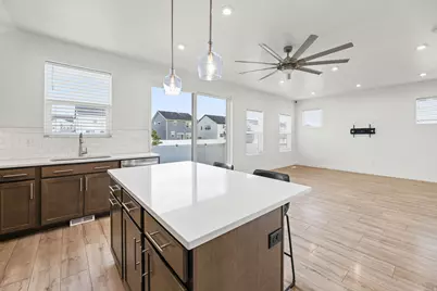 5124 N Espalier Dr, Eagle Mountain, UT 84005 - Photo 9
