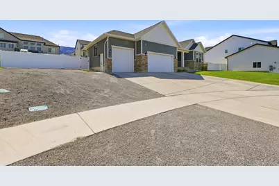 3641 S Hiawatha Cir, Saratoga Springs, UT 84045 - Photo 3