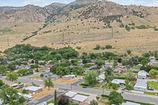 323 N Holiday Dr E, Brigham City, UT 84302 - Photo 23