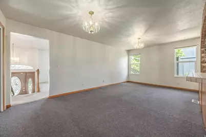 8745 S 1595 E, Sandy, UT 84093 - Photo 9