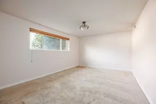 8745 S 1595 E, Sandy, UT 84093 - Photo 29