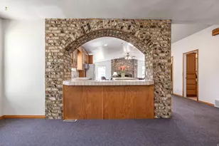 8745 S 1595 E, Sandy, UT 84093 - Photo 15