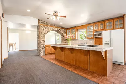 8745 S 1595 E, Sandy, UT 84093 - Photo 11
