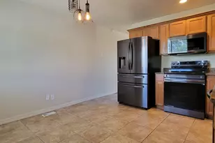 891 E Bristle Pl, Millcreek, UT 84106 - Photo 3