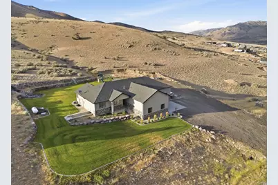 2056 Ridgeline Rd, Stockton, UT 84071 - Photo 3