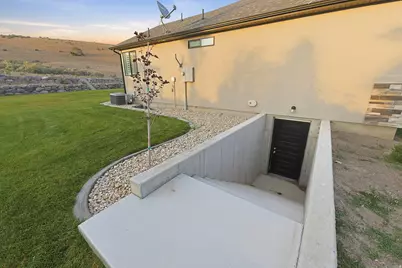 2056 Ridgeline Rd, Stockton, UT 84071 - Photo 35