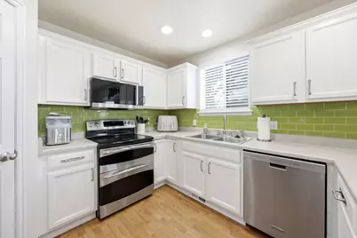 8534 S Maul Oak Dr, West Jordan, UT 84081 - Photo 9