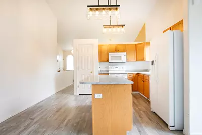 151 E 2600 S, Clearfield, UT 84015 - Photo 9