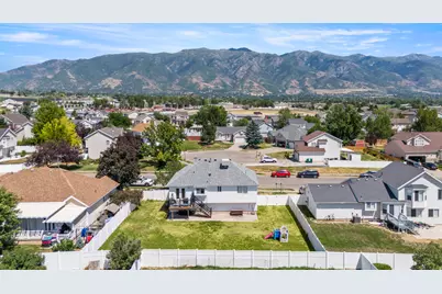 1873 N 25 E, Layton, UT 84041 - Photo 5
