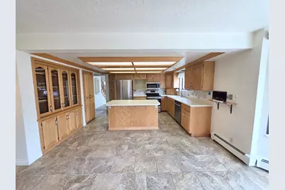 1094 E Loch Lomond Dr, Millcreek, UT 84117 - Photo 5