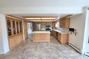 1094 E Loch Lomond Dr, Millcreek, UT 84117 - Photo 5