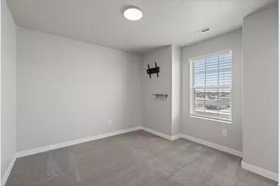 3233 W 2500 N, Clinton, UT 84015 - Photo 23