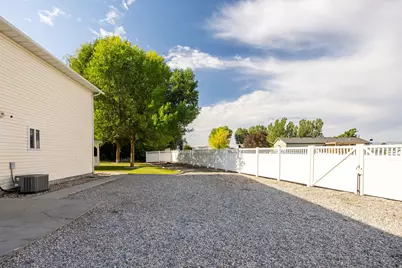 202 W 225 N, Providence, UT 84332 - Photo 5