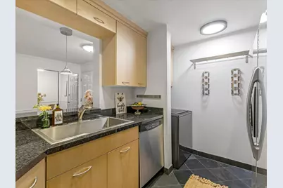 530 S 400 E #2209, Salt Lake City, UT 84111 - Photo 7