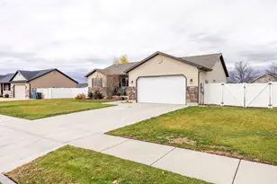 517 W 260 N, Smithfield, UT 84335 - Photo 37