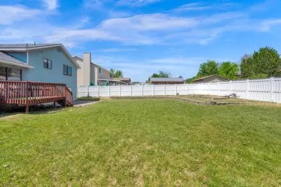 1126 N 1000 E, Layton, UT 84040 - Photo 27