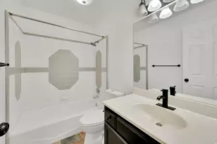 1126 N 1000 E, Layton, UT 84040 - Photo 11