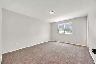 1126 N 1000 E, Layton, UT 84040 - Photo 17