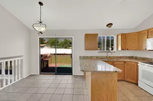 1126 N 1000 E, Layton, UT 84040 - Photo 5