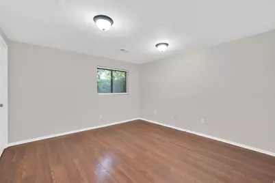 1126 N 1000 E, Layton, UT 84040 - Photo 19
