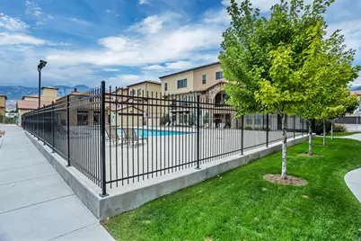 10917 N Town Center Blvd, Highland, UT 84003 - Photo 27