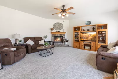 10315 S 3925 W, South Jordan, UT 84009 - Photo 15
