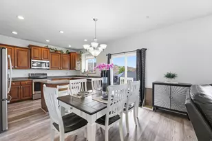 2947 E Lookout Dr, Eagle Mountain, UT 84005 - Photo 13