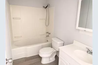 275 N Lakeview Dr, Clearfield, UT 84015 - Photo 7