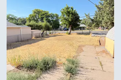 275 N Lakeview Dr, Clearfield, UT 84015 - Photo 13