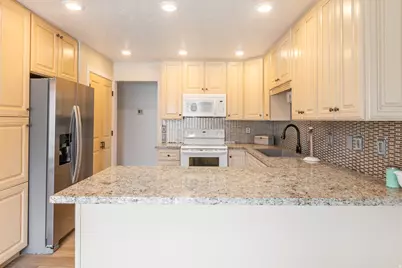 5455 S 925 E, South Ogden, UT 84405 - Photo 9