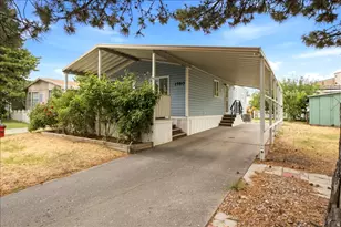 1580 W Indian Summer Dr Dr N, Salt Lake City, UT 84116 - Photo 3