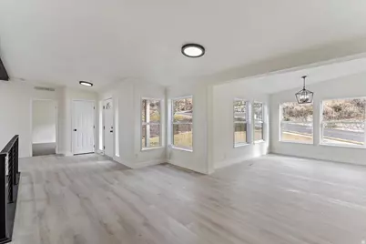371 E Cynthia Way S, North Salt Lake, UT 84054 - Photo 7