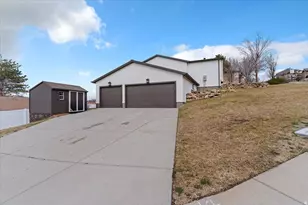 371 E Cynthia Way S, North Salt Lake, UT 84054 - Photo 39