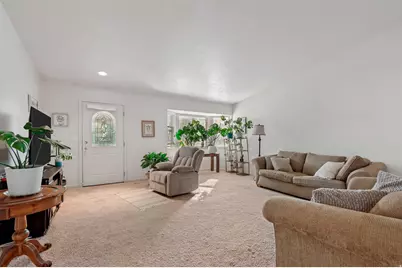 33 Clubhouse Dr, Stansbury Park, UT 84074 - Photo 11