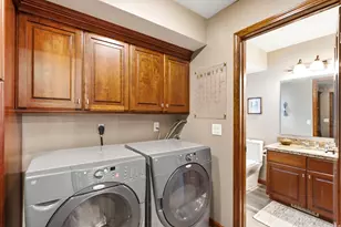 2073 E Village Point Way, Sandy, UT 84093 - Photo 31