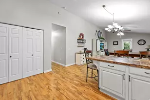 6748 W Shumard Oak Dr S, West Jordan, UT 84088 - Photo 9
