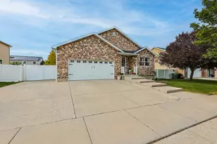6748 W Shumard Oak Dr S, West Jordan, UT 84088 - Photo 43
