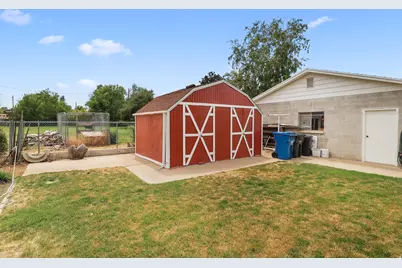 5030 S 300 W, Washington Terrace, UT 84405 - Photo 31