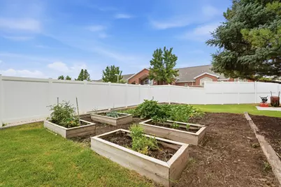 593 N Flint St, Kaysville, UT 84037 - Photo 27