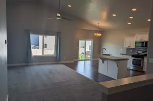 187 N 480 E, Vineyard, UT 84059 - Photo 7