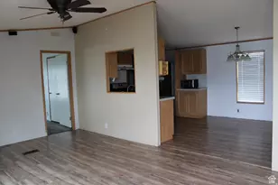 1738 N 210 East E, Tooele, UT 84074 - Photo 5